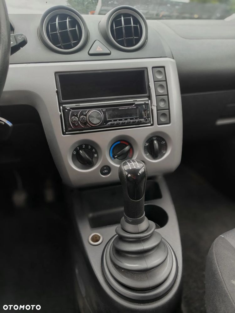 Ford Fiesta 1.3 Blues - 8