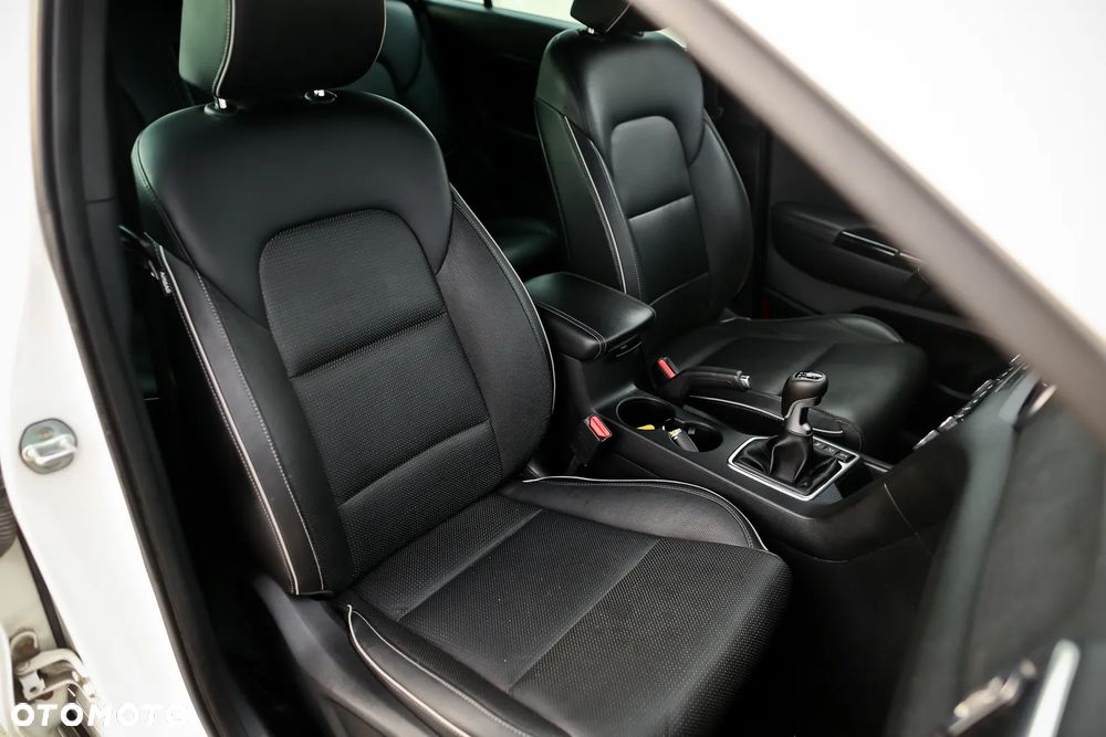 Kia Sportage 2,0 CRDI AWD GT Line - 25