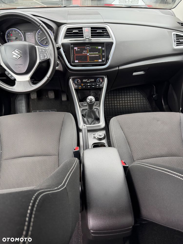 Suzuki SX4 S-Cross 1.0 T Premium 4WD - 25