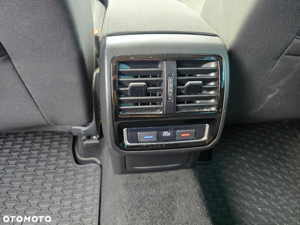 Volkswagen Passat Variant - 10