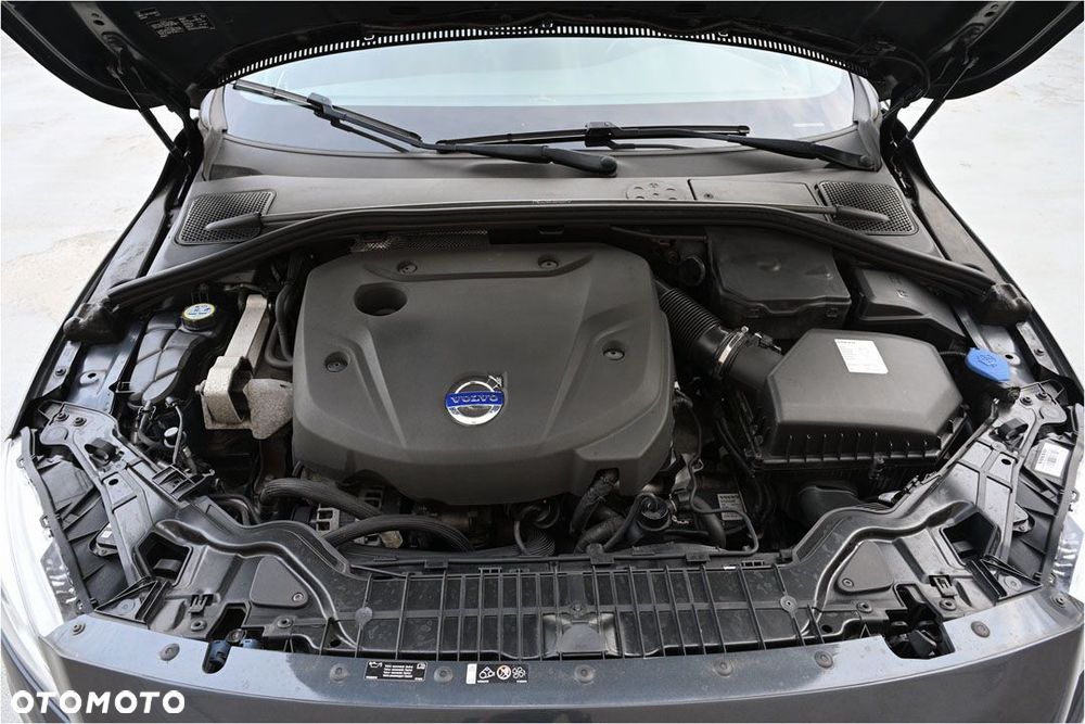 Volvo V60 D4 Geartronic RDesign - 30