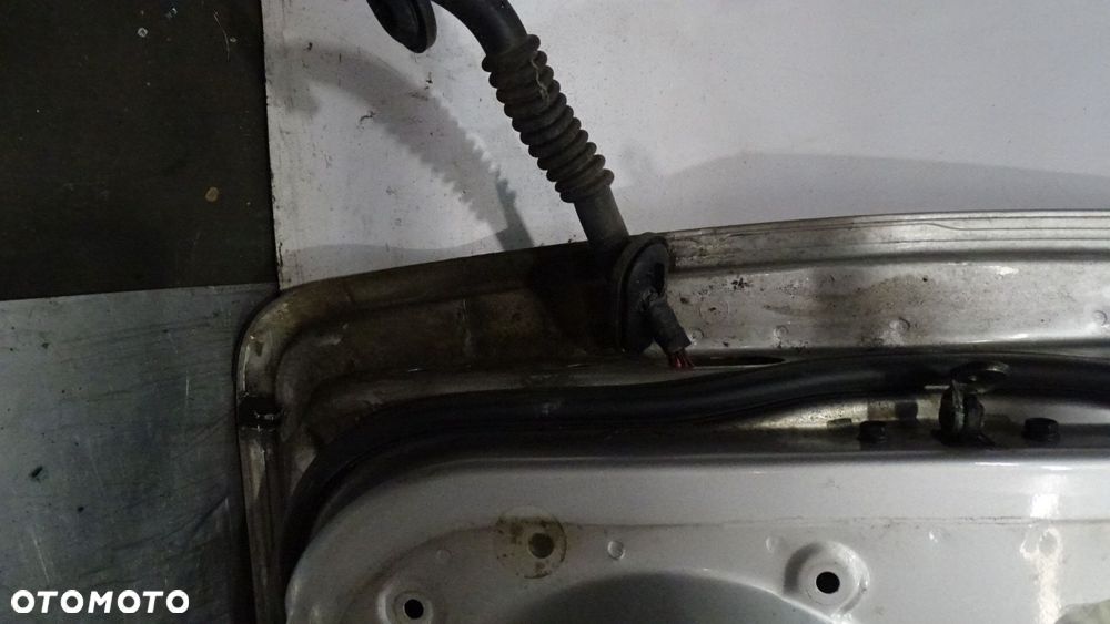 DRZWI PRAWY PRZÓD HYUNDAI TERRACAN  YK WARM SILVER - 10