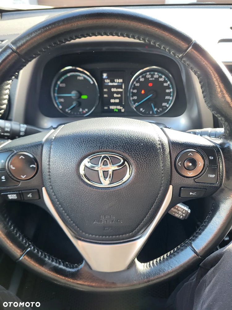 Toyota RAV4 Hybrid Premium 4x2 - 18