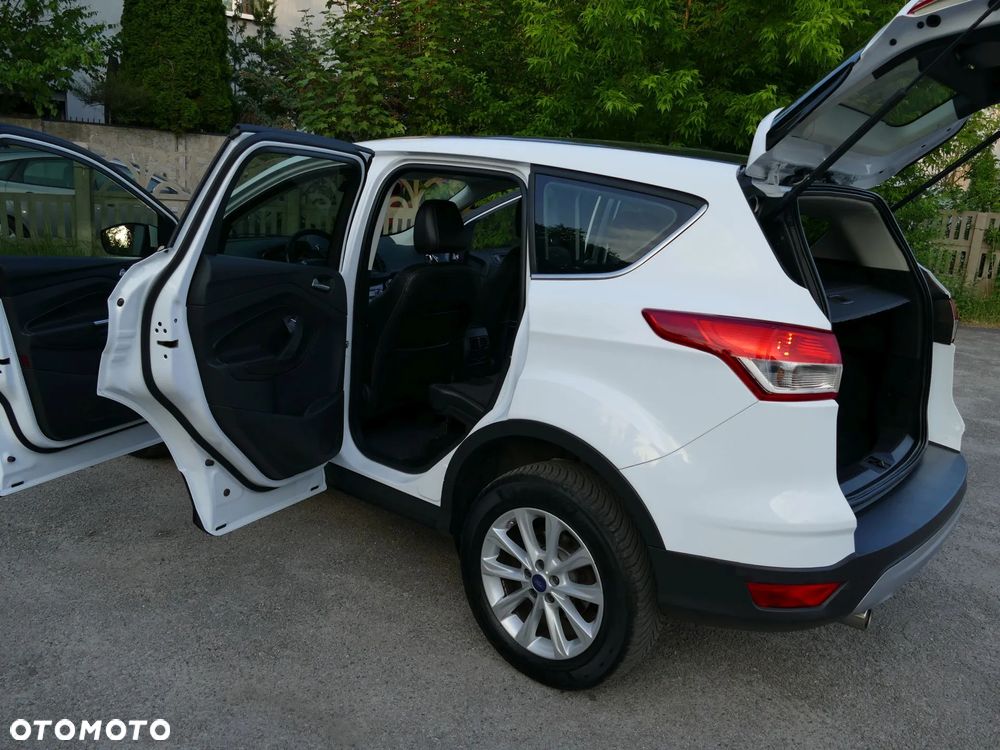 Ford Kuga 2.0 TDCi FWD Titanium - 13