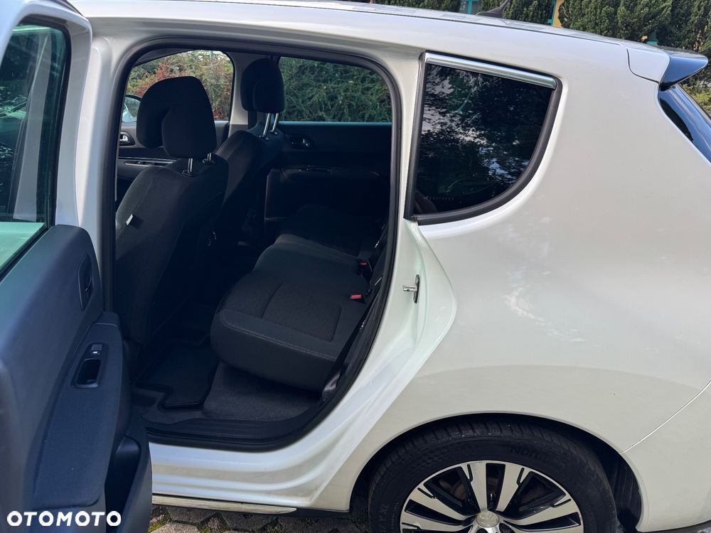 Peugeot 3008 2.0 HDi HYbrid4 - 12