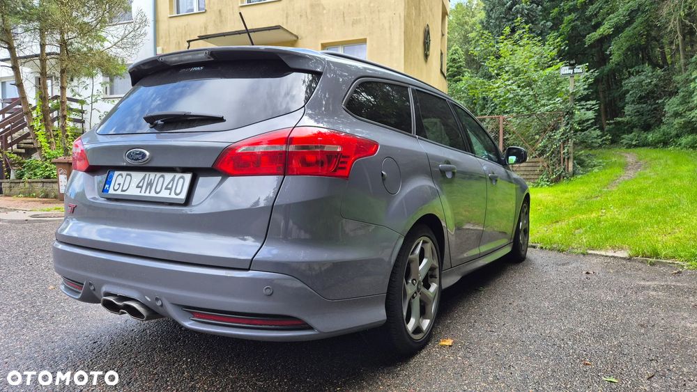 Ford Focus 2.0 TDCi ST PowerShift - 4