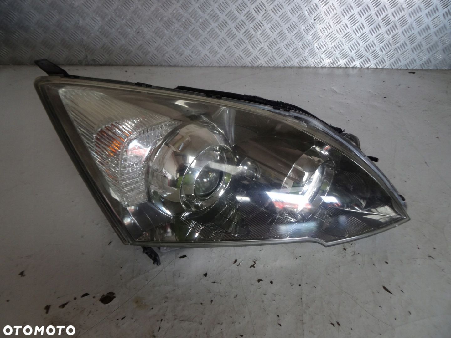 LAMPA PRAWY PRZÓD HONDA CRV III - 1