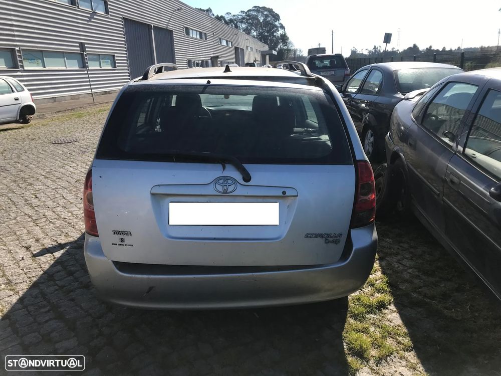 Toyota Corolla 1.4 D-4D Station 2005 - Para Peças - 3