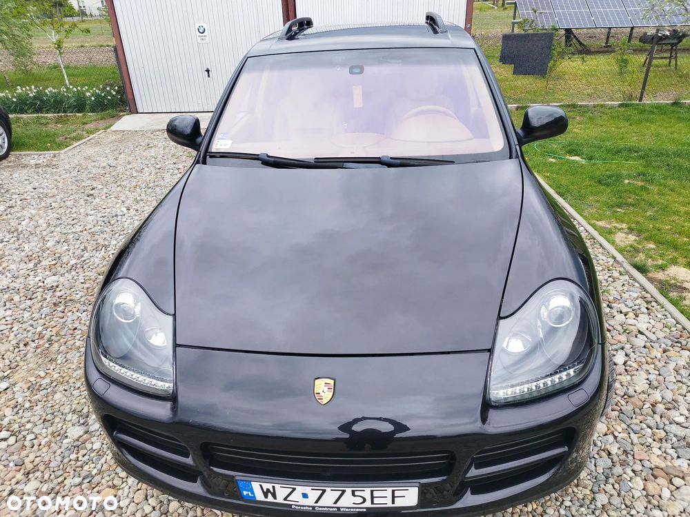 Porsche Cayenne - 4