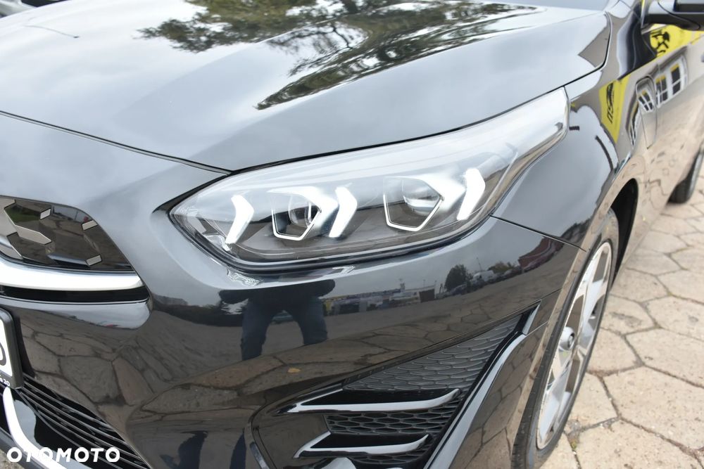 Kia Ceed - 22
