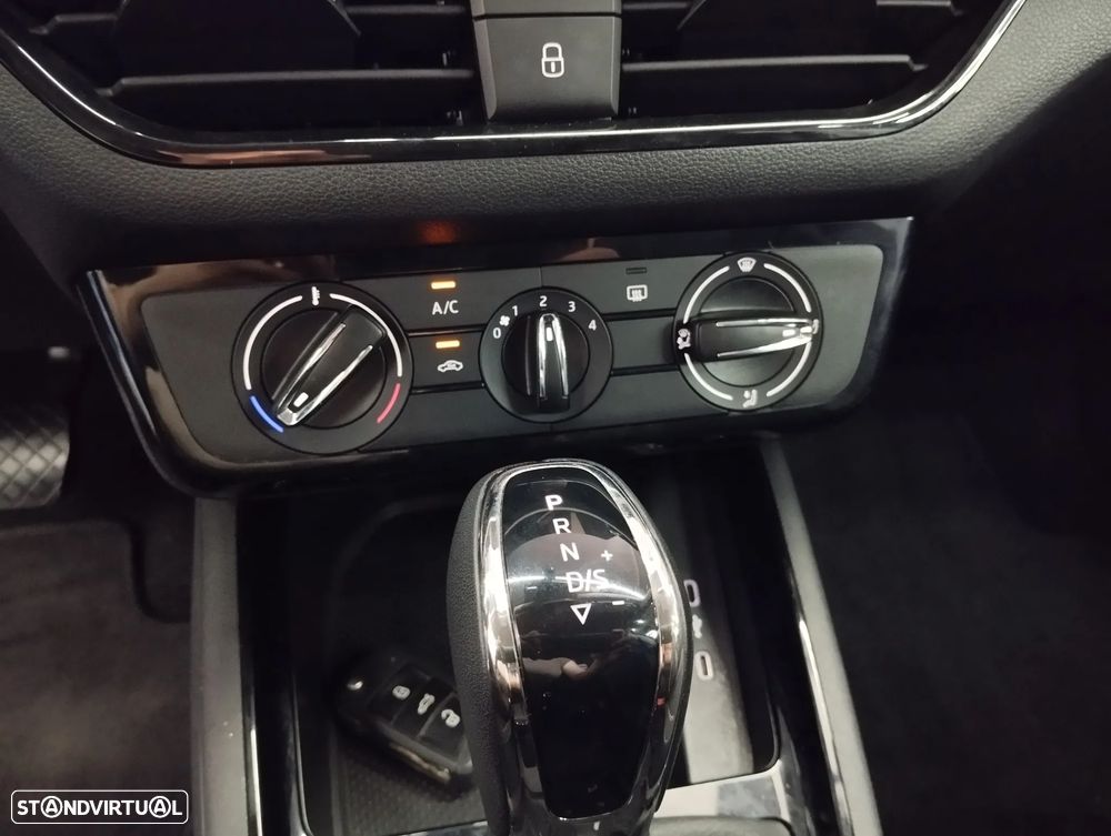 Skoda Kamiq 1.0 TSI Selection DSG - 32