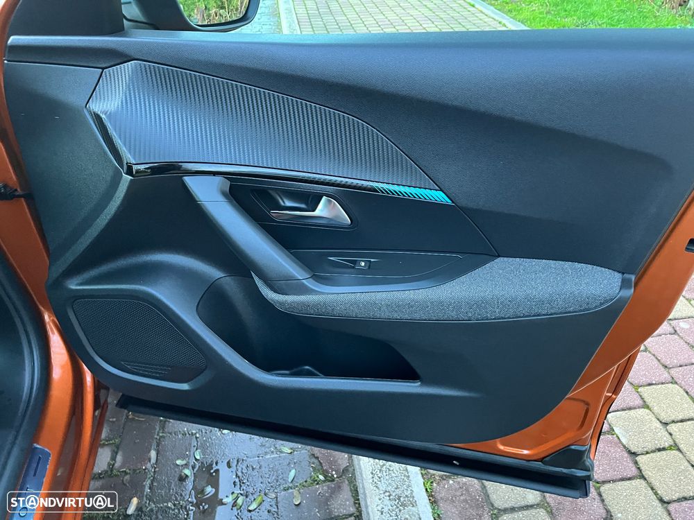 Peugeot 2008 PureTech 100 Style - 25