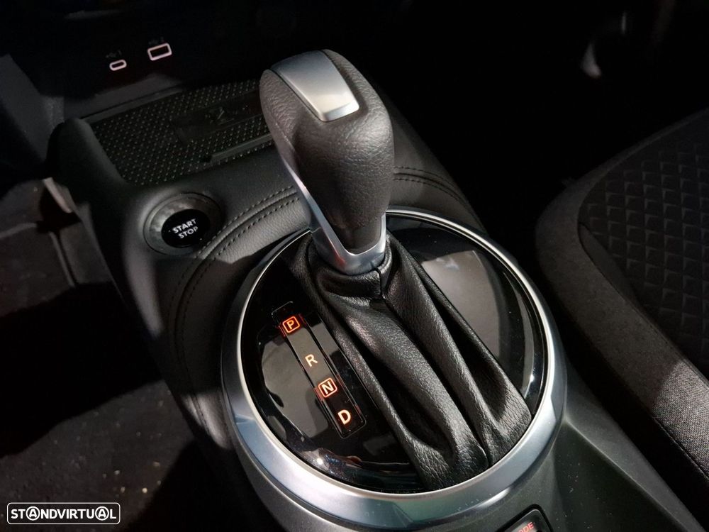 Nissan Juke 1.6 Hybrid N-Connecta — fotografia 18
