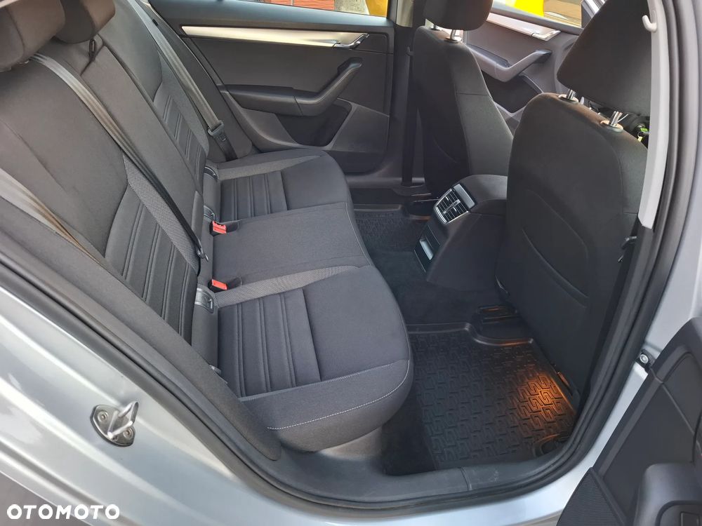 Skoda Octavia 1.5 TSI ACT Ambition - 28