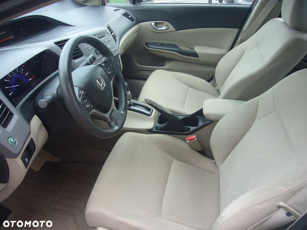 Honda Civic 1.8 Comfort - 11
