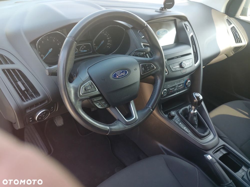 Ford Focus SW 1.0 EcoBoost S&S TITANIUM STYLE - 29