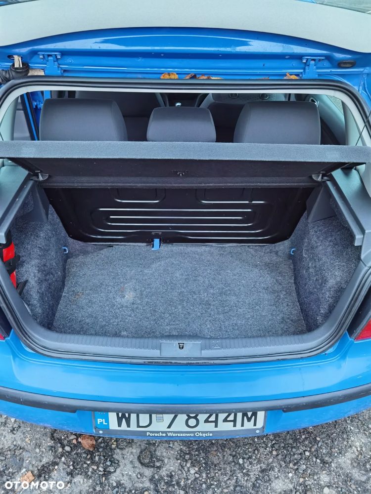 Volkswagen Polo 1.4 16V Trendline - 9