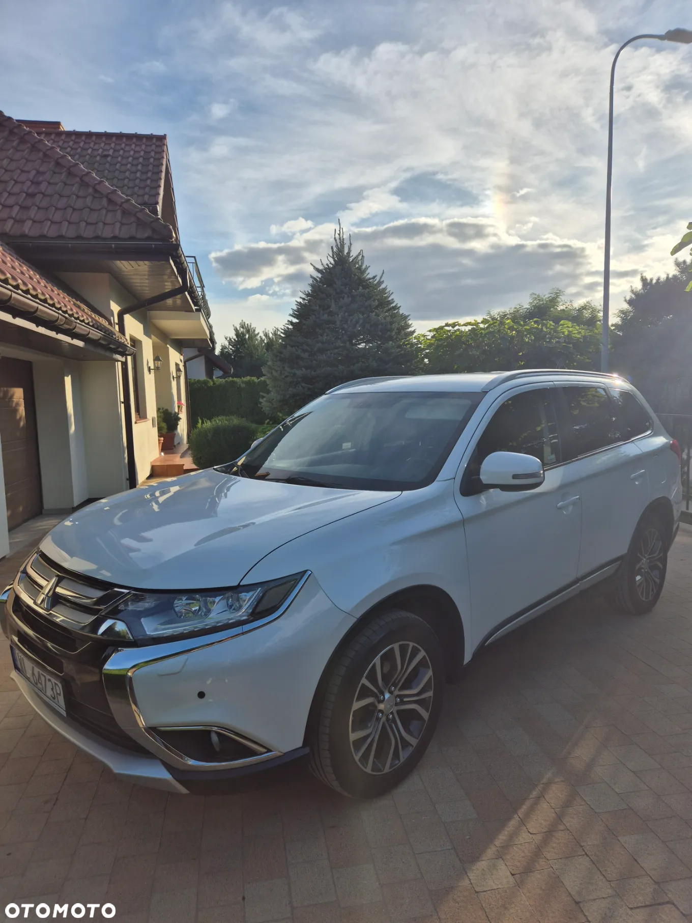 Mitsubishi Outlander 2.2 DID Intense + 4WD - 4