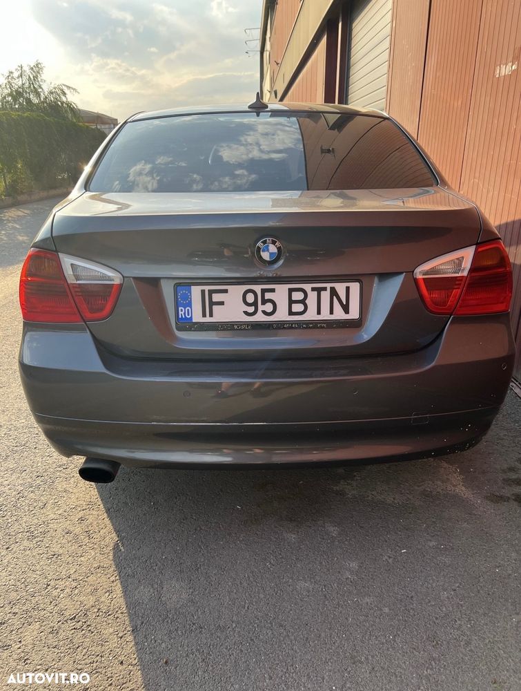 BMW Seria 3 320i Touring - 5