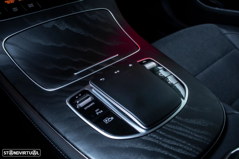 Mercedes-Benz E 300 de Avantgarde - 23