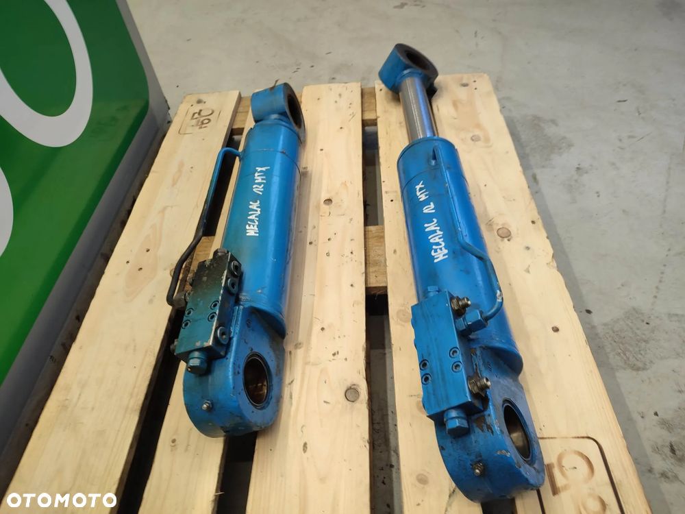 Siłownik ramienia Mecalac 12 MTX - 4