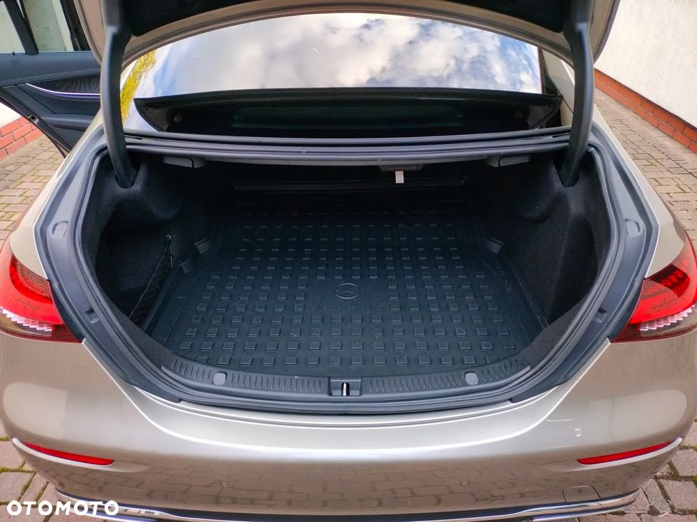 Mercedes-Benz Klasa E 220 d 4-Matic Exclusive - 14