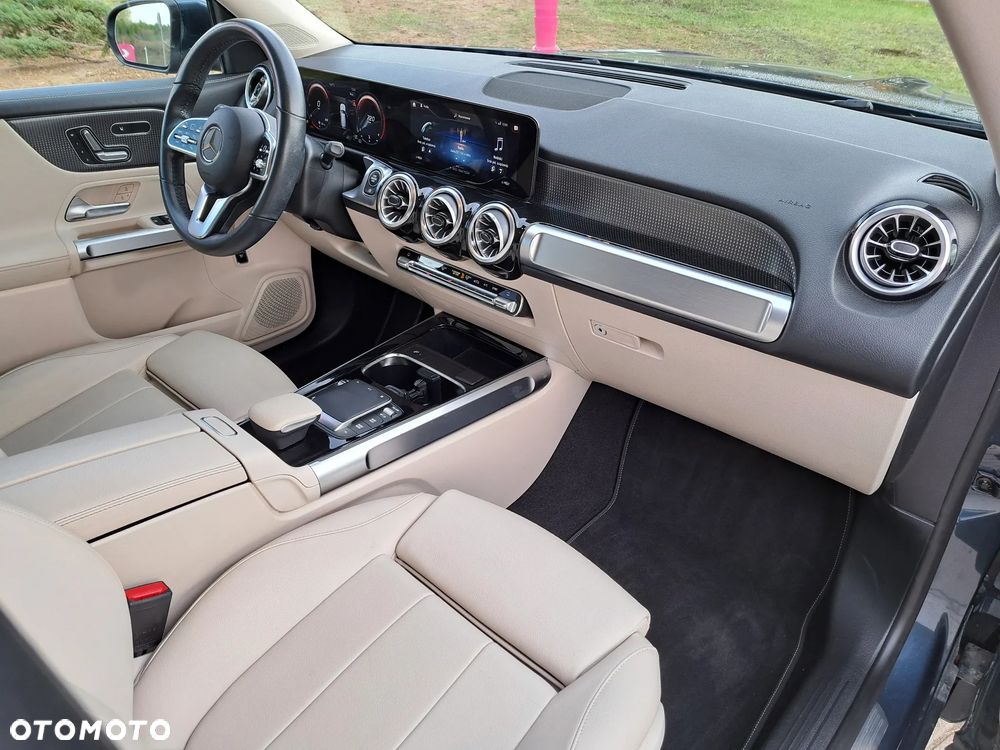Mercedes-Benz GLB - 18