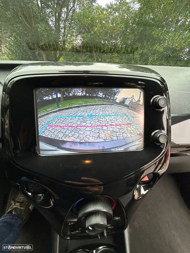 Toyota Aygo 1.0 X-Play Plus+X-Touch +TSS MM - 15