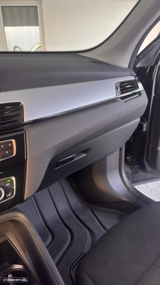 BMW X1 16 d sDrive Auto - 12