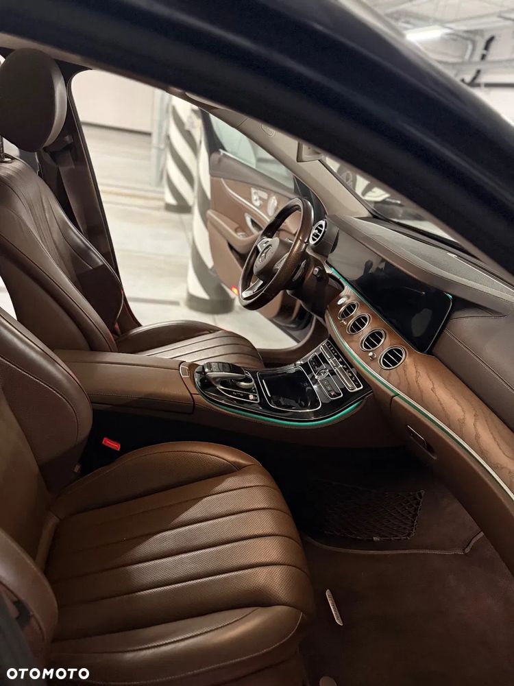 Mercedes-Benz Klasa E 220 d 4-Matic All-Terrain - 4