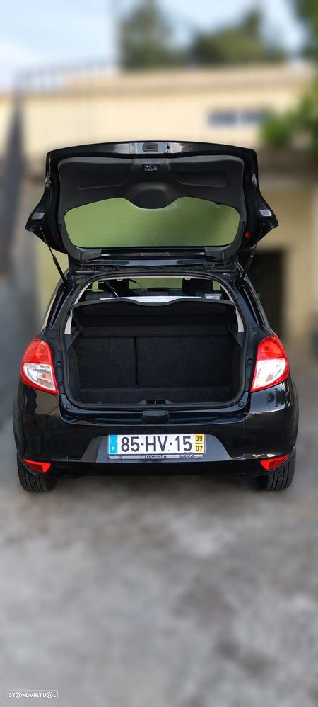Renault Clio 1.2 16V Authentique - 3