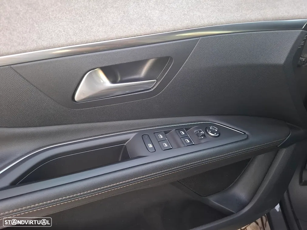 Peugeot 3008 1.6 Hybrid GT Line e-EAT8 - 26