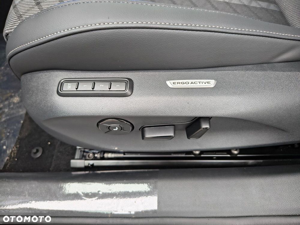 Volkswagen Passat - 20
