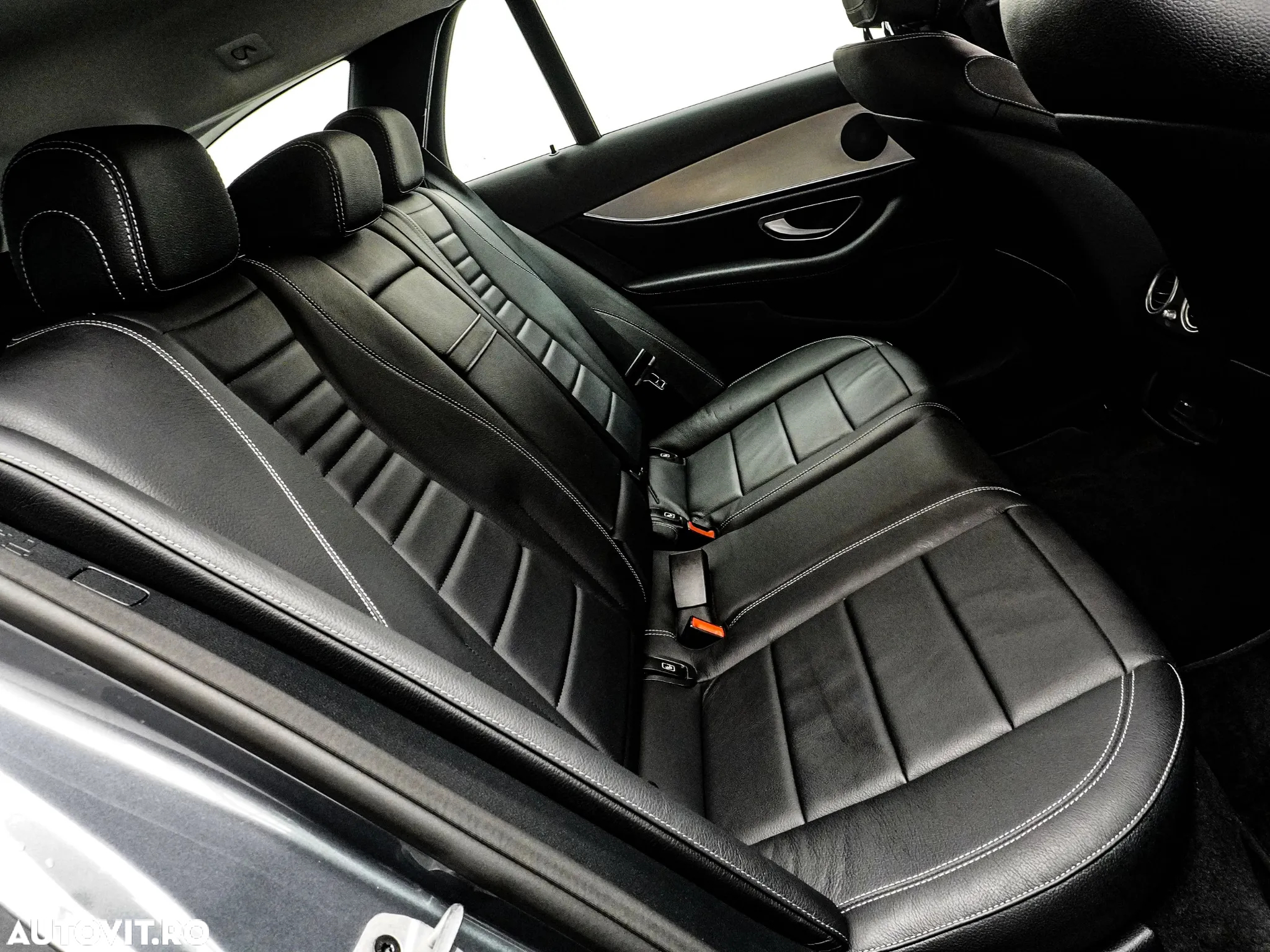 Mercedes-Benz E 300 Hybrid de T-Modell Aut. - 17