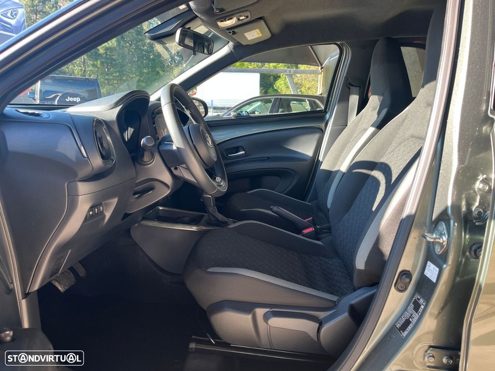 Toyota Aygo X 1.0 Pulse CVT - 18