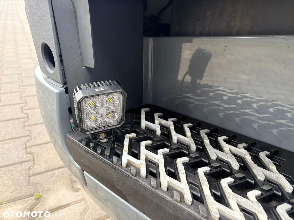 Volvo FH750 6x4 Euro 6, dwuobwodowa hydraulika - 16