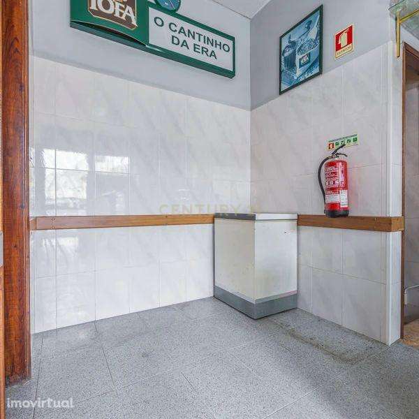 Opurtunidade Loja no Centro de Benfica com rendimento 7,5% - Grande imagem: 3/6