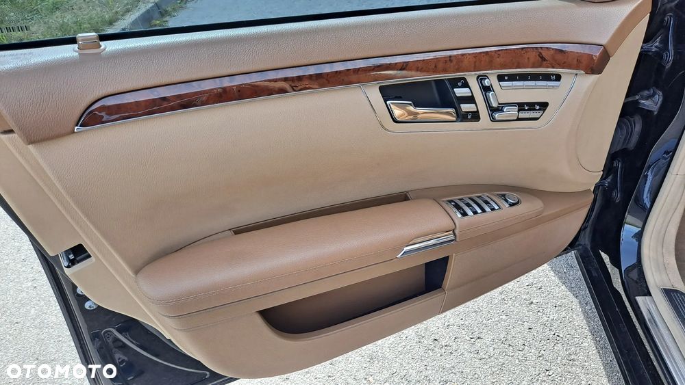 Mercedes-Benz Klasa S 320 CDI 4Matic DPF 7G-TRONIC - 19