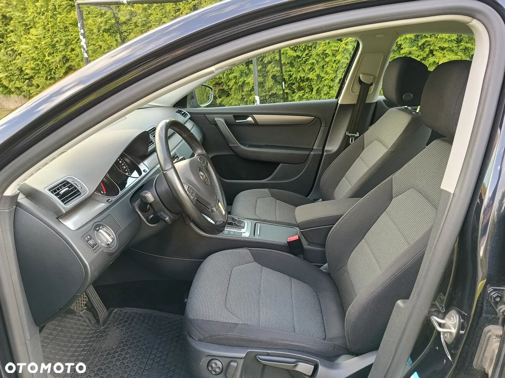 Volkswagen Passat 2.0 TDI DSG BlueMotion Technology Comfortline - 14