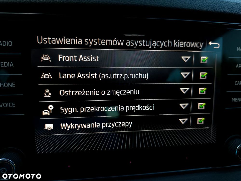 Skoda Karoq 1.5 TSI ACT Edition 130 DSG - 34