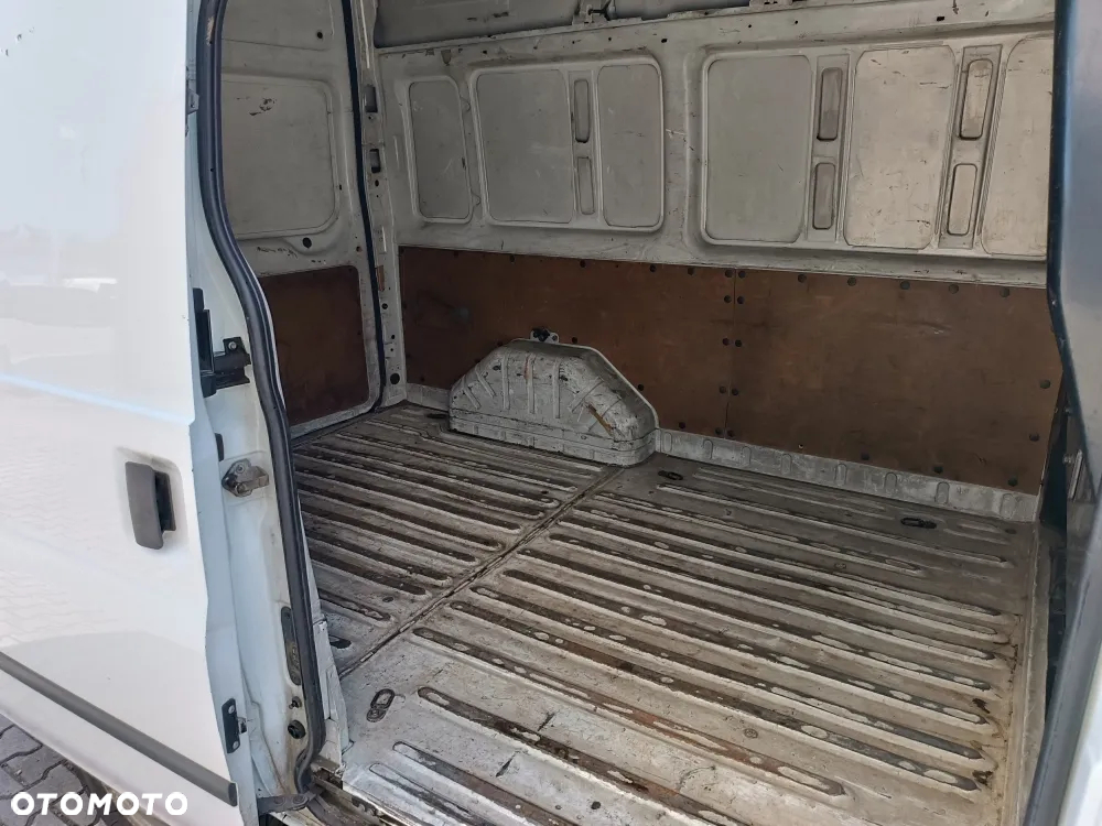 Ford Transit - 9