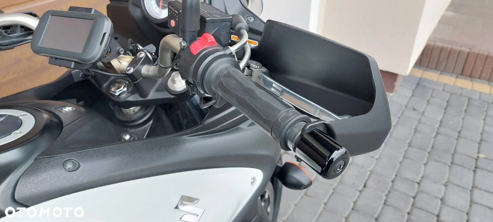 Suzuki V-STROM - 38