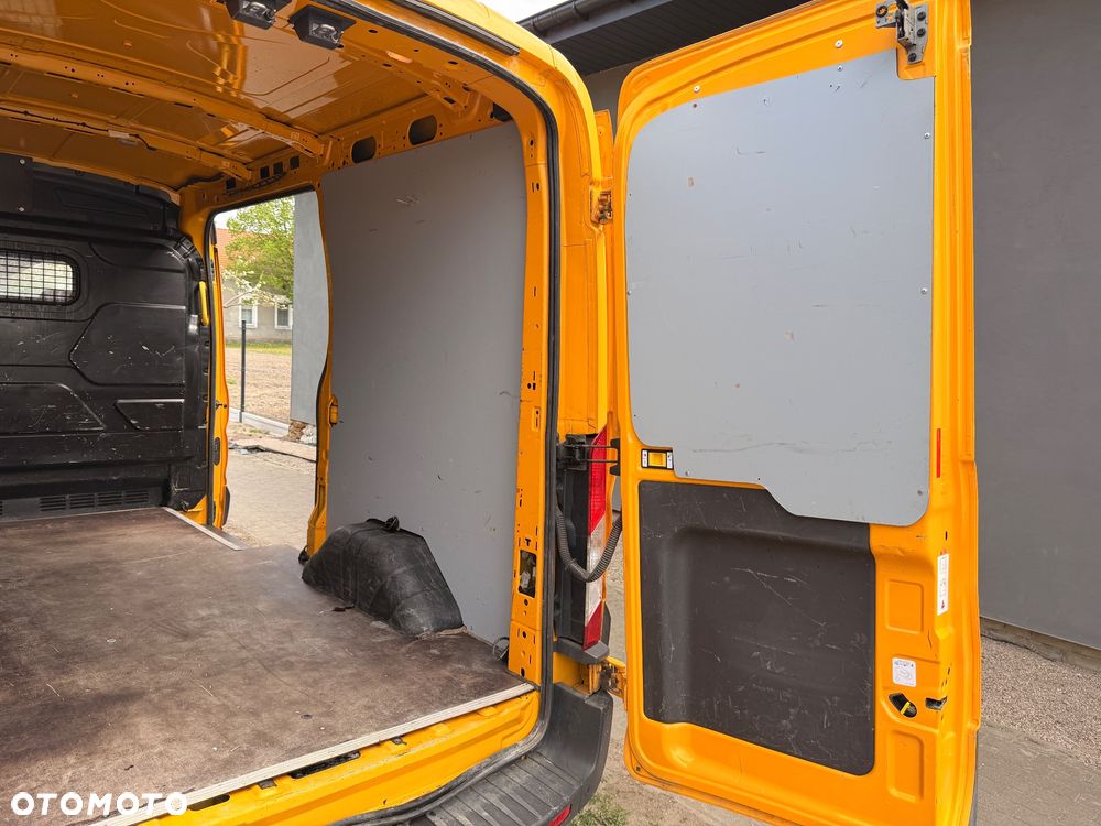 Ford Transit - 18