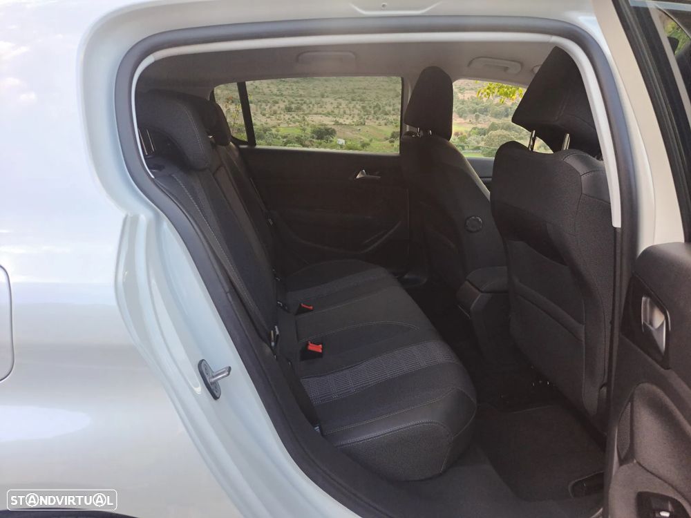 Peugeot 308 1.5 BlueHDi Allure - 28