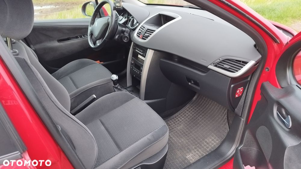 Peugeot 207 - 4