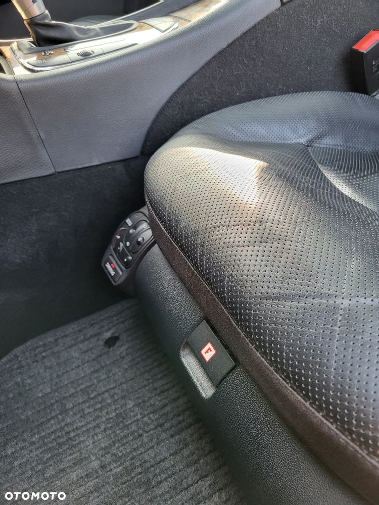 Mercedes-Benz Klasa E 300 BLUETEC 7G-TRONIC Avantgarde DPF - 15