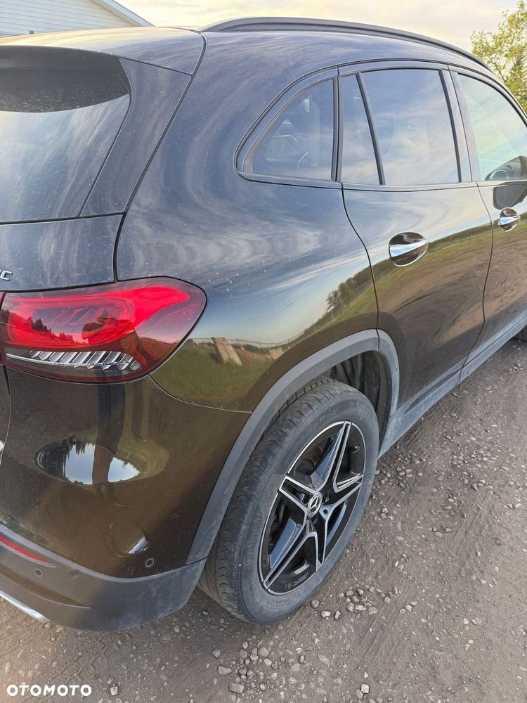 Mercedes-Benz GLA 250 4-Matic AMG Line - 10
