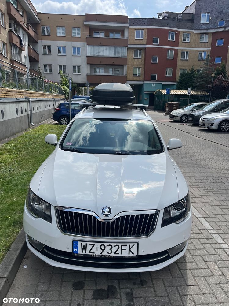 Skoda Superb 2.0 TDI Elegance DSG - 9