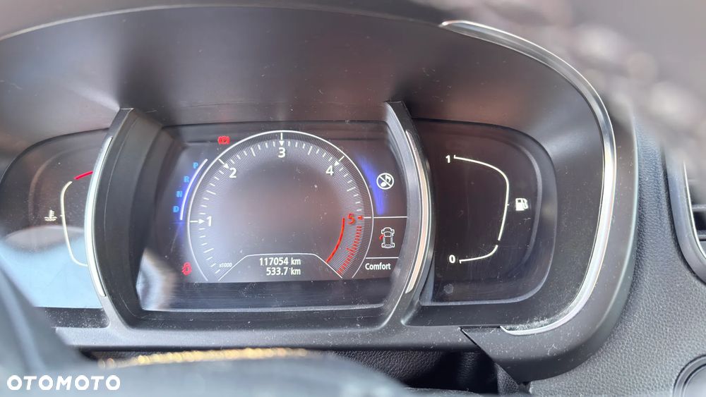 Renault Scenic 1.6 dCi Bose EDC - 11