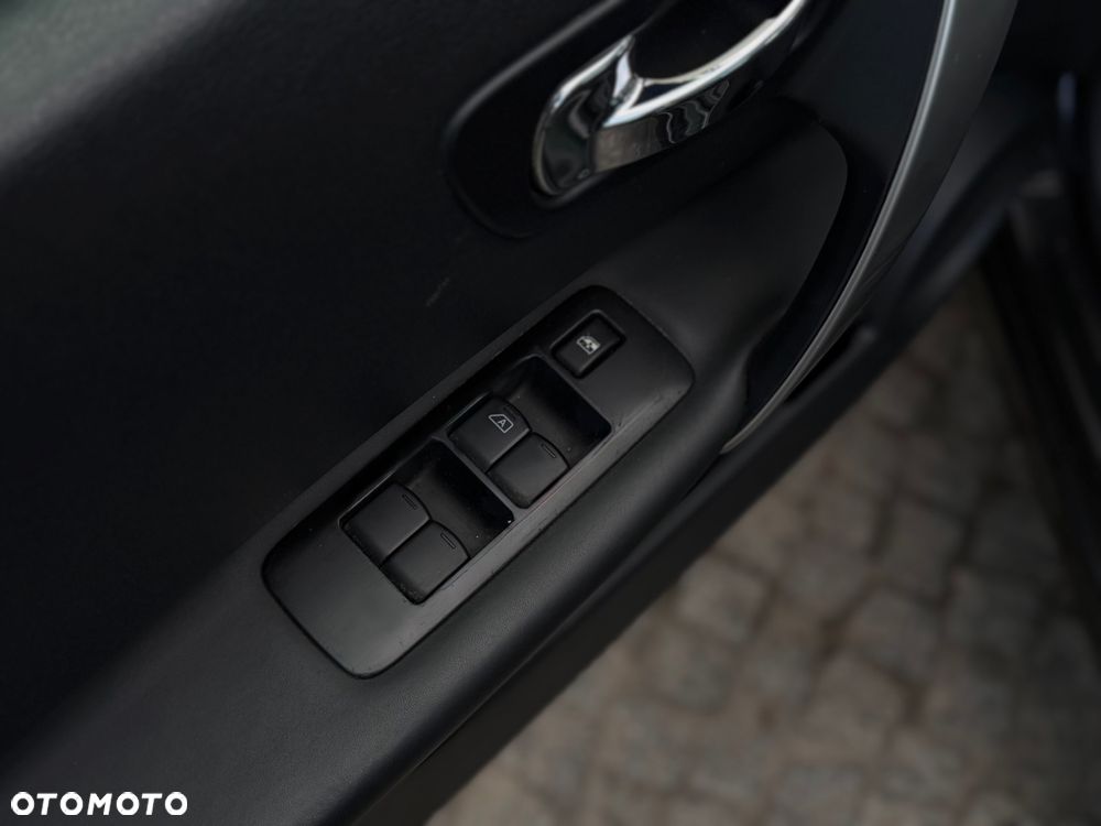 Nissan Qashqai 2.0 dCi DPF tekna - 18